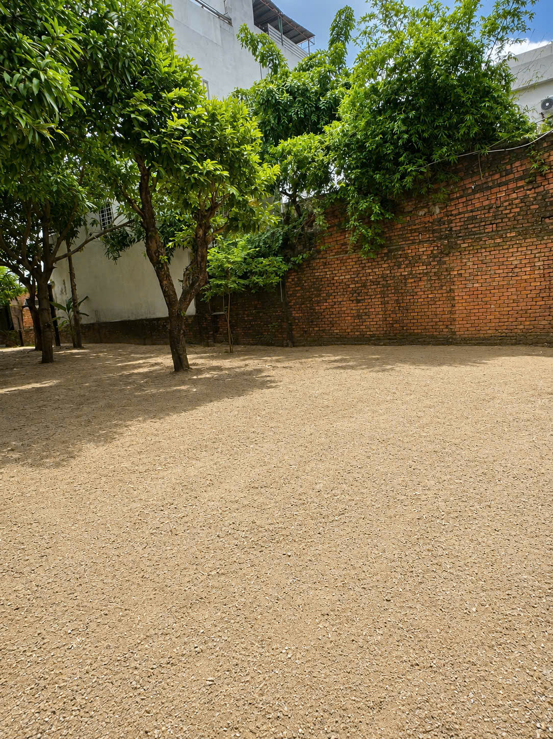Chiều sâu đất, nở hậu
